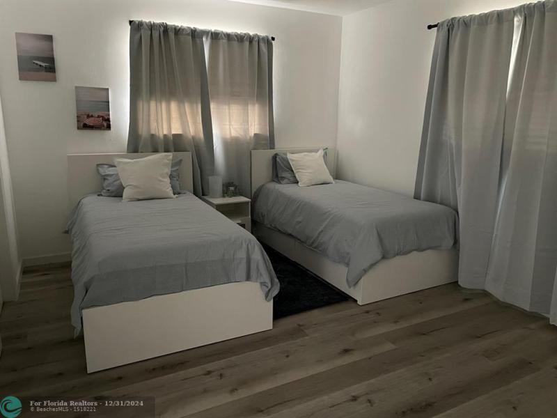 Duplex, Triplex and Fourplex Images