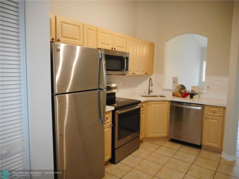  Condo & Townhome Photos
