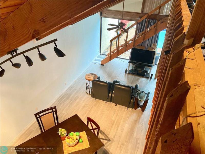  Condo & Townhome Photos