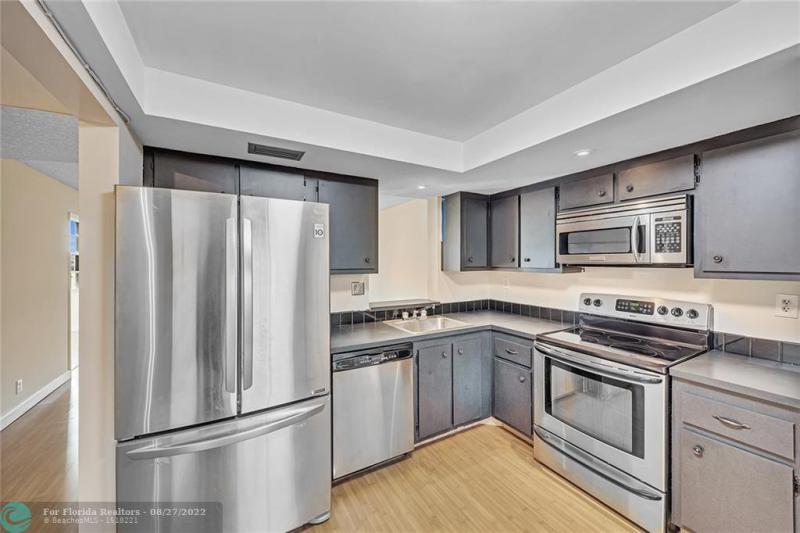  Condo & Townhome Photos