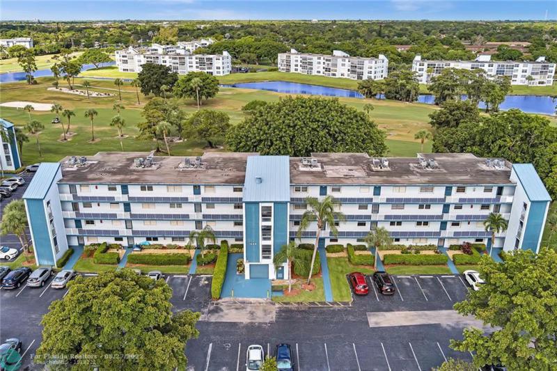  Condo & Townhome Photos