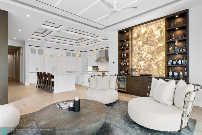  Single Family Homes Photo 12: 520 Intracoastal Drive  Fort Lauderdale,  FL 33304