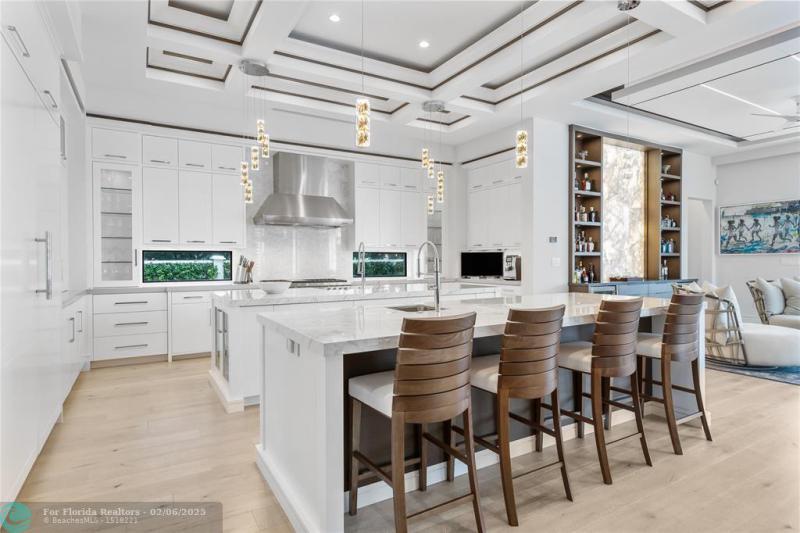  Single Family Homes Photo 15: 520 Intracoastal Drive  Fort Lauderdale,  FL 33304