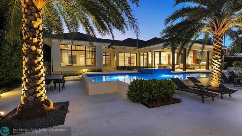  Single Family Homes Photo 4: 520 Intracoastal Drive  Fort Lauderdale,  FL 33304