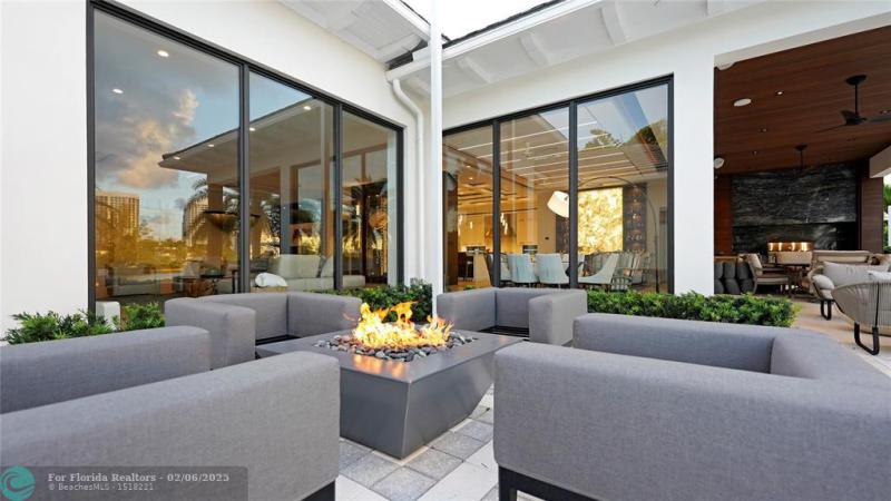  Single Family Homes Photo 63: 520 Intracoastal Drive  Fort Lauderdale,  FL 33304
