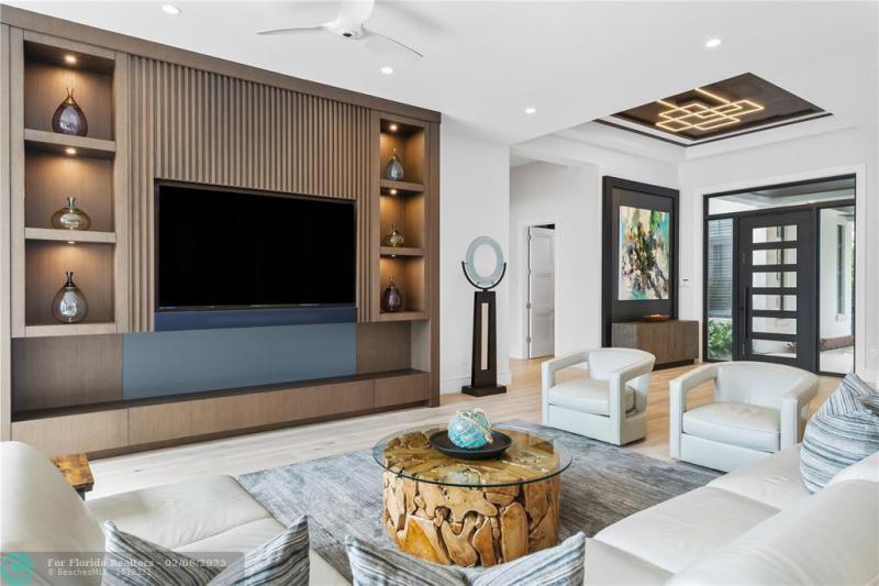  Single Family Homes Photo 9: 520 Intracoastal Drive  Fort Lauderdale,  FL 33304