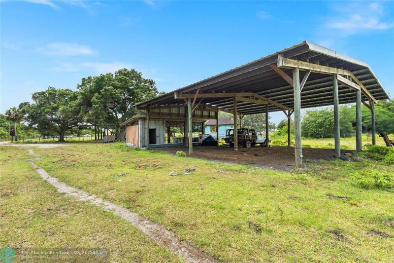  Commercial & Industrial Land Images 