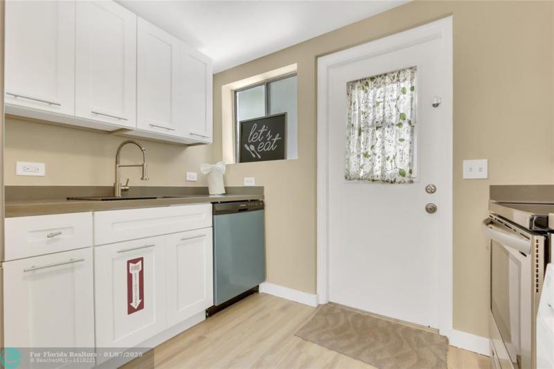 Duplex, Triplex and Fourplex Images