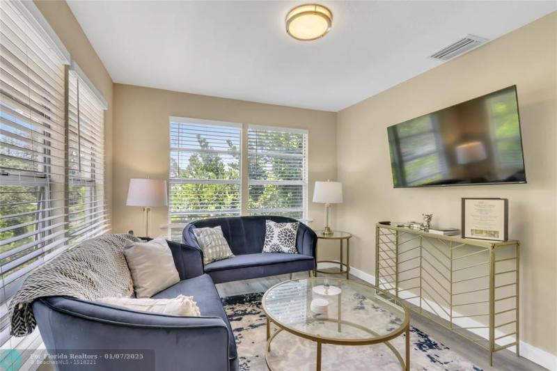 Duplex, Triplex and Fourplex Images