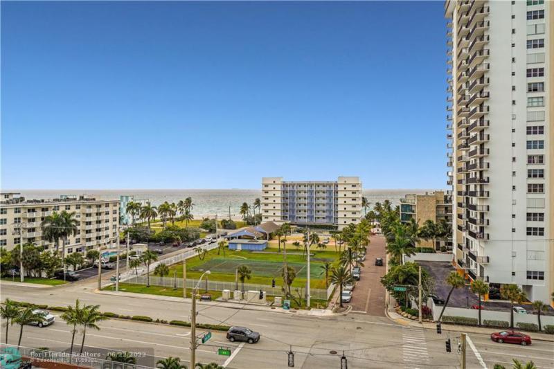  Condo & Townhome Photos