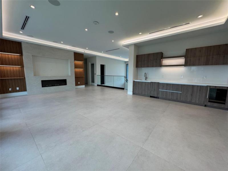  Single Family Homes Photo 5:  Fort Lauderdale,  FL 33301