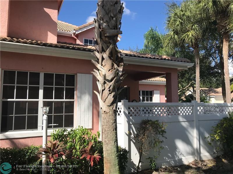  Condo & Townhome Photos