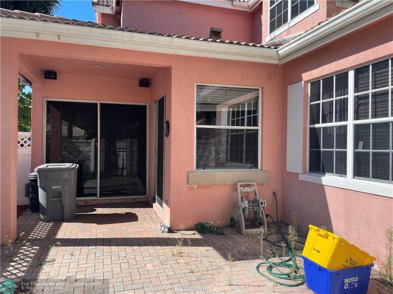  Condo & Townhome Photos