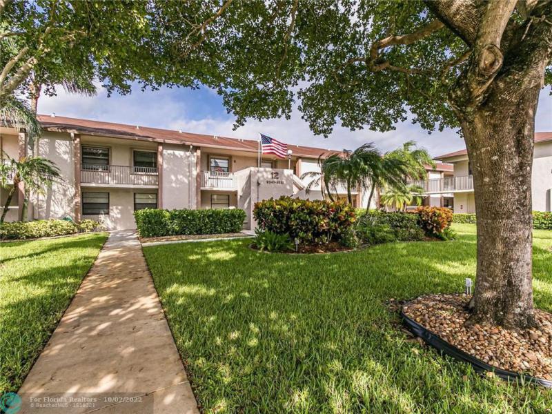  Condo & Townhome Photos