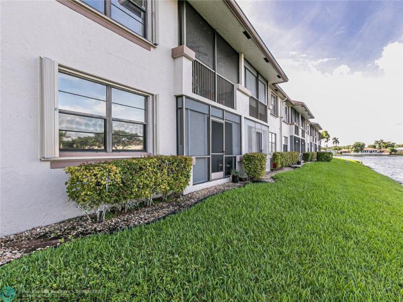  Condo & Townhome Photos