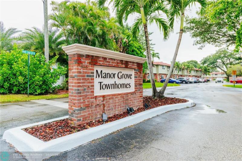  Condo & Townhome Photos