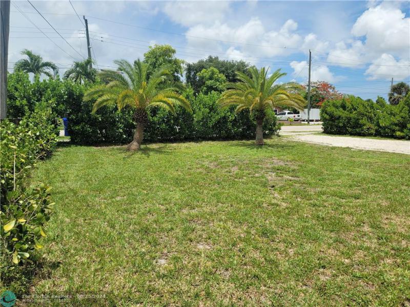  Commercial & Industrial Land Images 