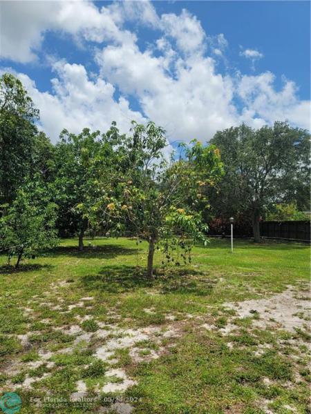  Commercial & Industrial Land Images 