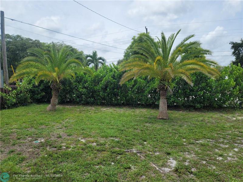  Commercial & Industrial Land Images 