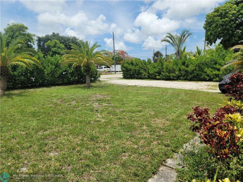  Commercial & Industrial Land Images 