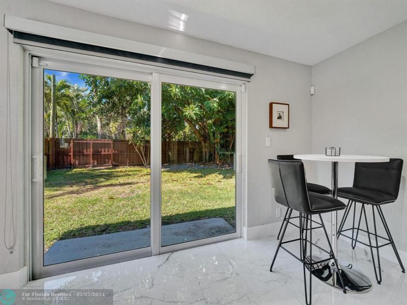  Single Family Homes Photo 20: 1667 N Dixie Hwy  Fort Lauderdale,  FL 33305