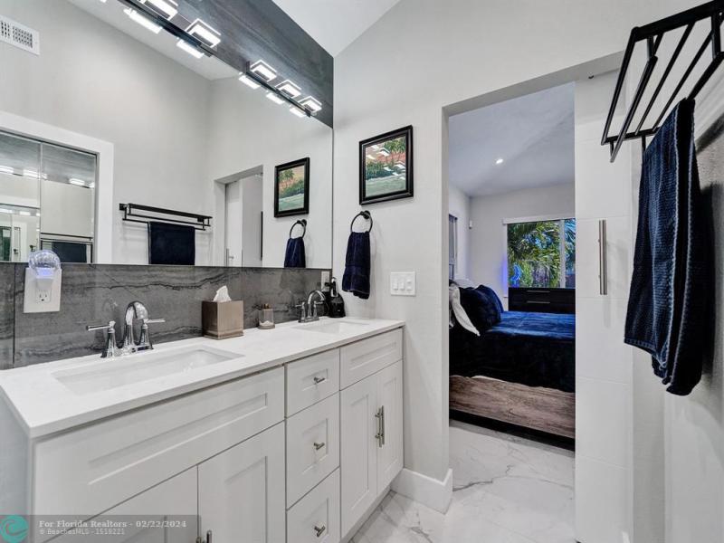  Single Family Homes Photo 26: 1667 N Dixie Hwy  Fort Lauderdale,  FL 33305