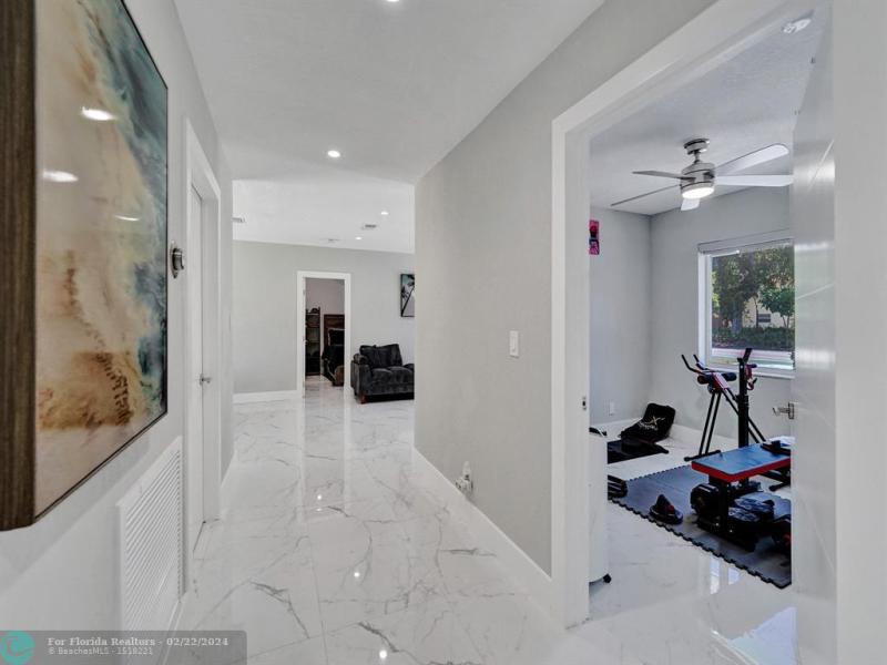  Single Family Homes Photo 31: 1667 N Dixie Hwy  Fort Lauderdale,  FL 33305