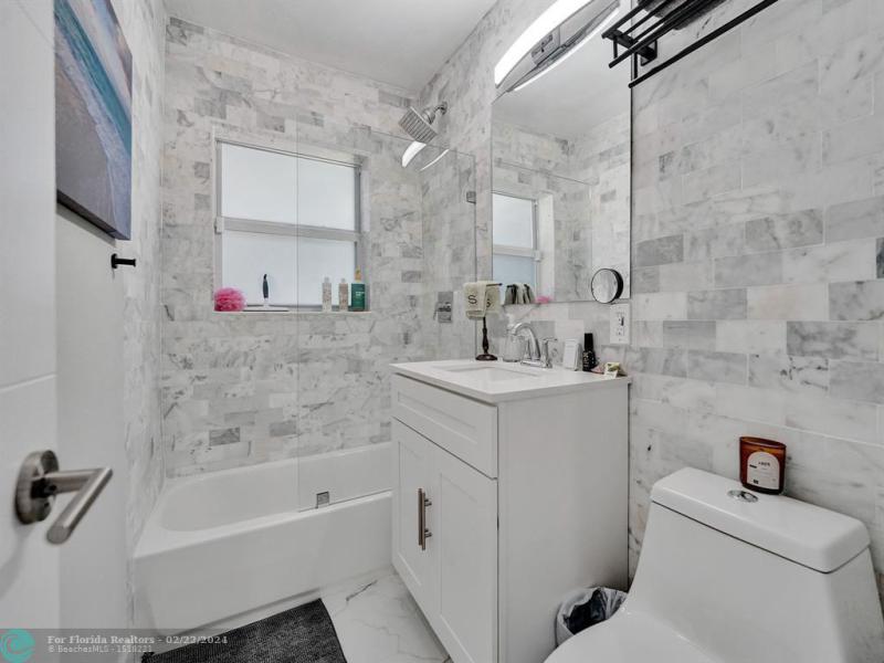  Single Family Homes Photo 37: 1667 N Dixie Hwy  Fort Lauderdale,  FL 33305