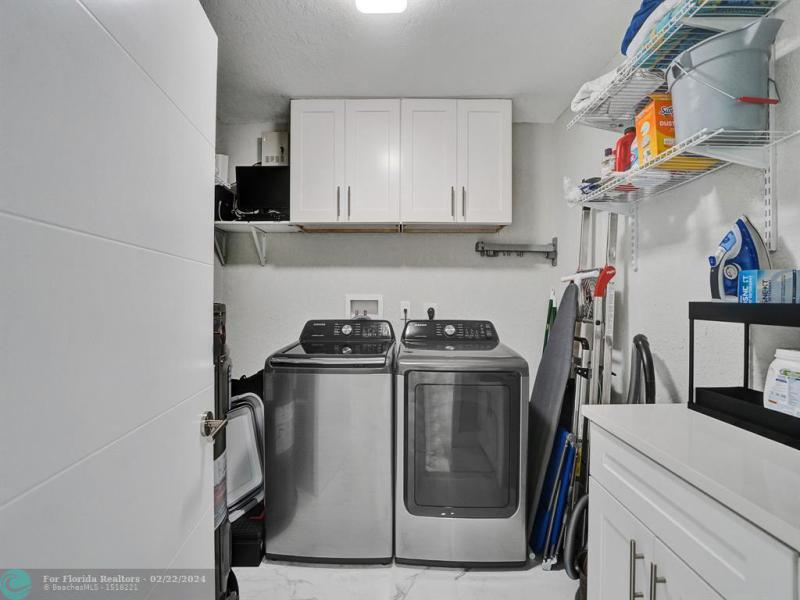  Single Family Homes Photo 39: 1667 N Dixie Hwy  Fort Lauderdale,  FL 33305