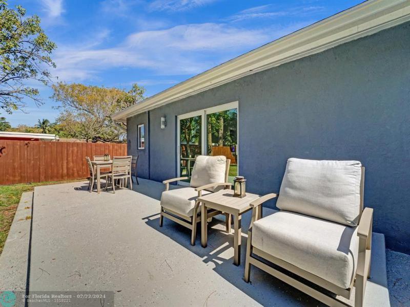  Single Family Homes Photo 44: 1667 N Dixie Hwy  Fort Lauderdale,  FL 33305