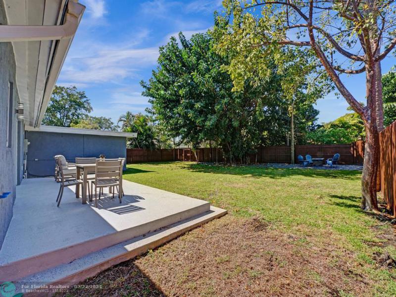  Single Family Homes Photo 47: 1667 N Dixie Hwy  Fort Lauderdale,  FL 33305
