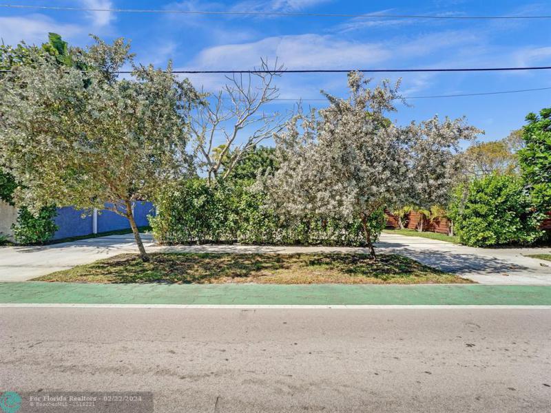  Single Family Homes Photo 68: 1667 N Dixie Hwy  Fort Lauderdale,  FL 33305