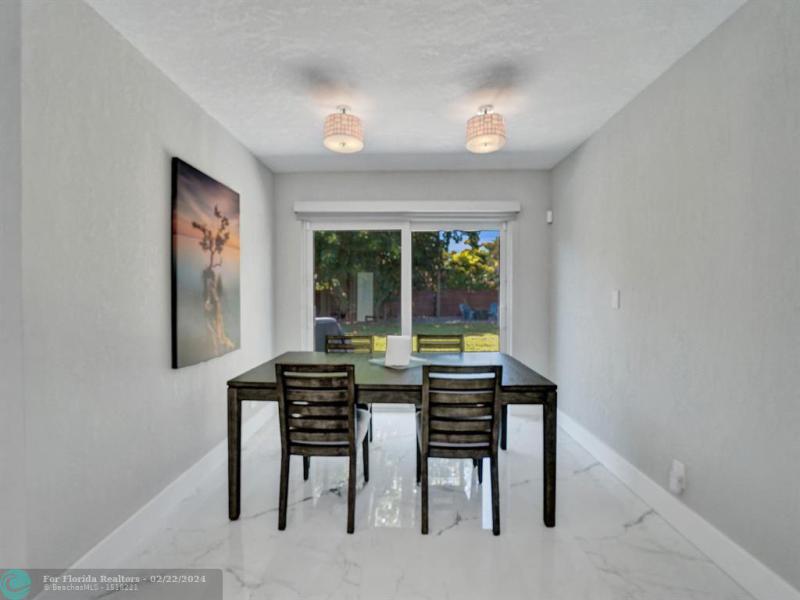  Single Family Homes Photo 77: 1667 N Dixie Hwy  Fort Lauderdale,  FL 33305