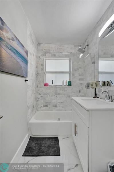  Single Family Homes Photo 79: 1667 N Dixie Hwy  Fort Lauderdale,  FL 33305