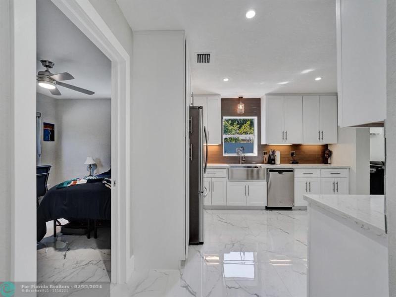  Single Family Homes Photo 80: 1667 N Dixie Hwy  Fort Lauderdale,  FL 33305