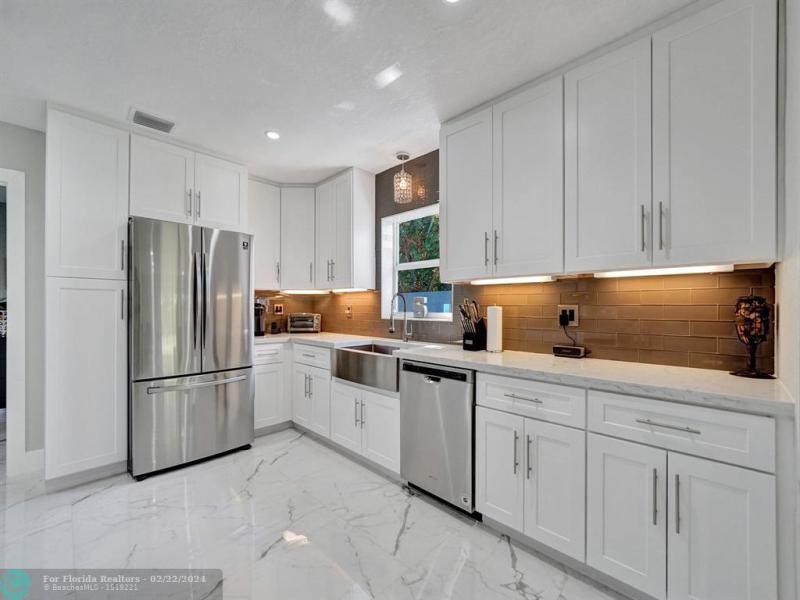  Single Family Homes Photo 83: 1667 N Dixie Hwy  Fort Lauderdale,  FL 33305