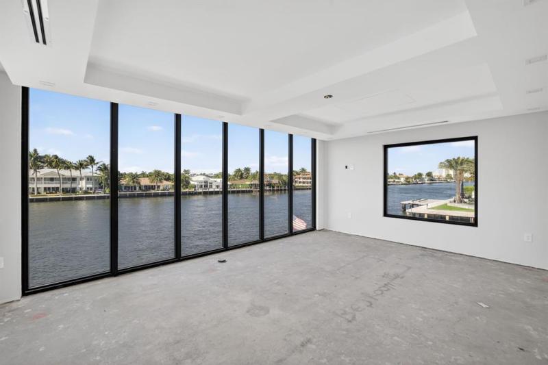  Single Family Homes Photo 10: 3025 NE 25th St  Fort Lauderdale,  FL 33305