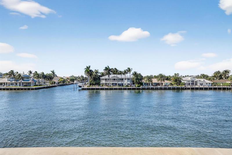  Single Family Homes Photo 19: 3025 NE 25th St  Fort Lauderdale,  FL 33305