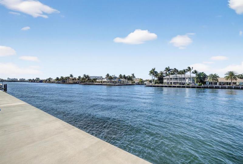  Single Family Homes Photo 26: 3025 NE 25th St  Fort Lauderdale,  FL 33305