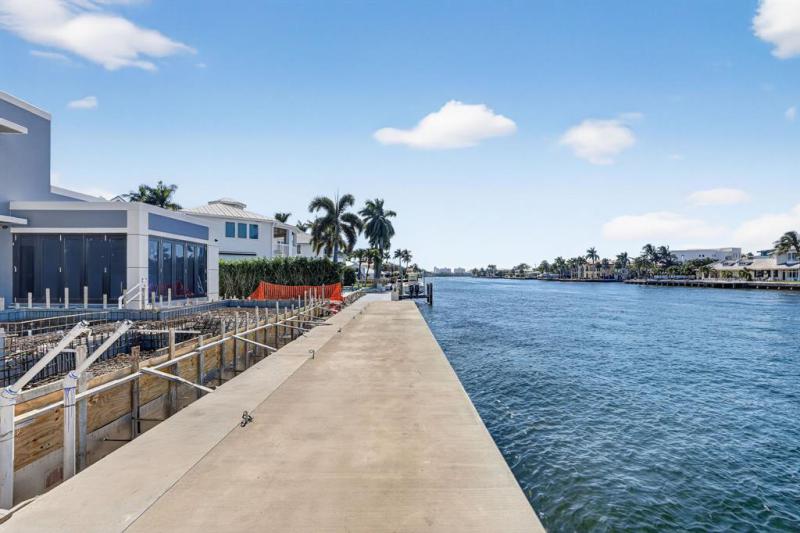  Single Family Homes Photo 27: 3025 NE 25th St  Fort Lauderdale,  FL 33305