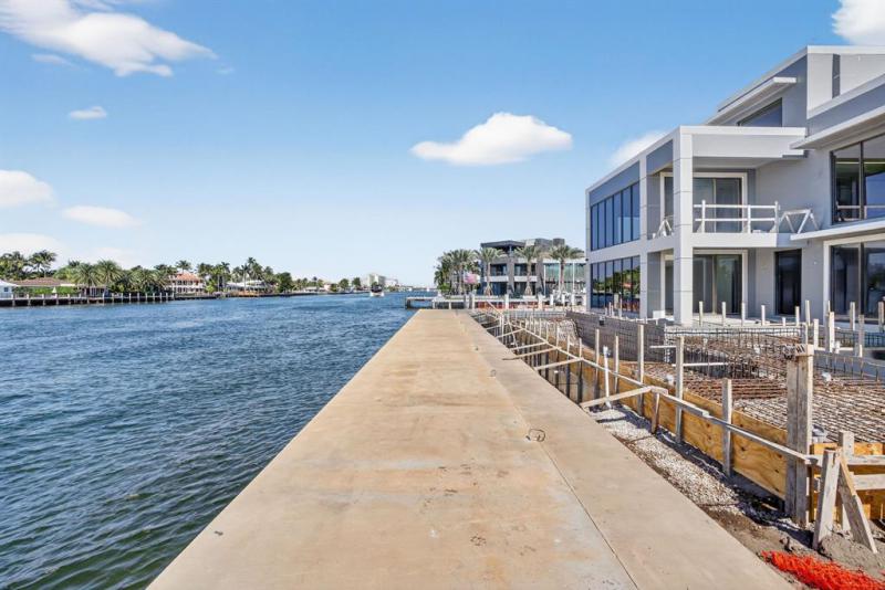  Single Family Homes Photo 29: 3025 NE 25th St  Fort Lauderdale,  FL 33305