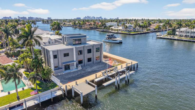 Single Family Homes Photo 36: 3025 NE 25th St  Fort Lauderdale,  FL 33305