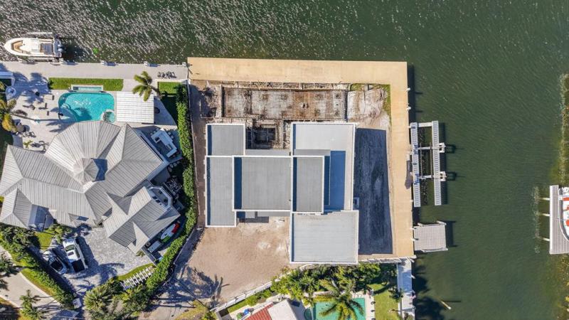  Single Family Homes Photo 8: 3025 NE 25th St  Fort Lauderdale,  FL 33305