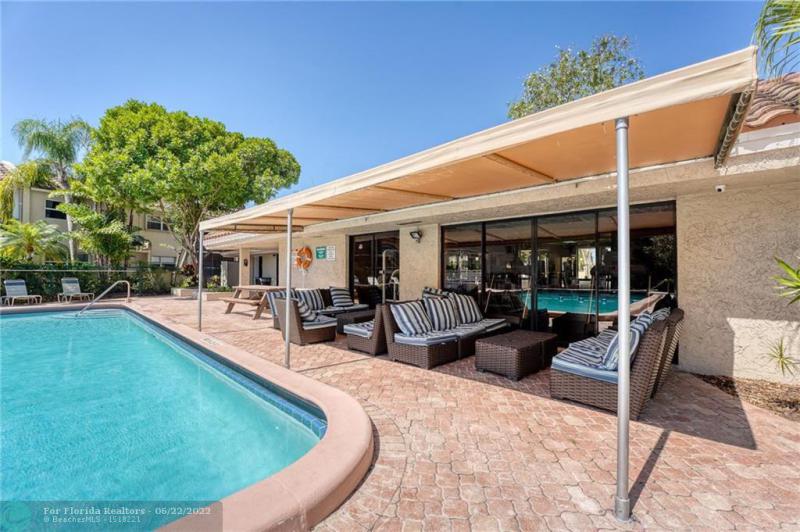  Condo & Townhome Photos