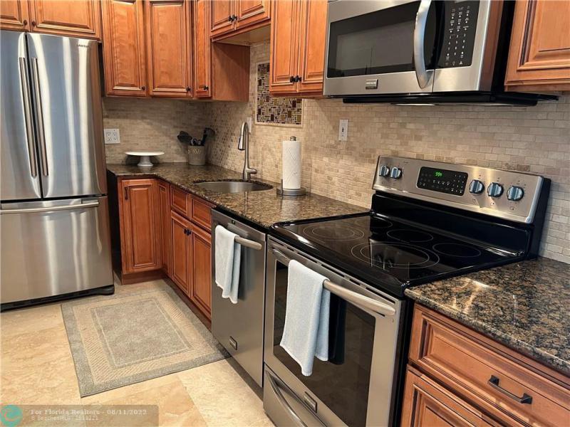  Condo & Townhome Photos