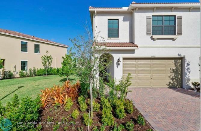  Condo & Townhome Photos