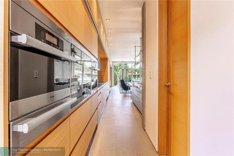  Single Family Homes Photo 19:  Fort Lauderdale,  FL 33301