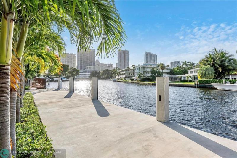  Single Family Homes Photo 30:  Fort Lauderdale,  FL 33301