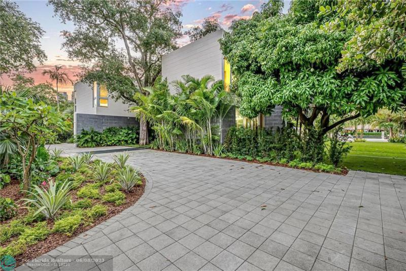  Single Family Homes Photo 7:  Fort Lauderdale,  FL 33301