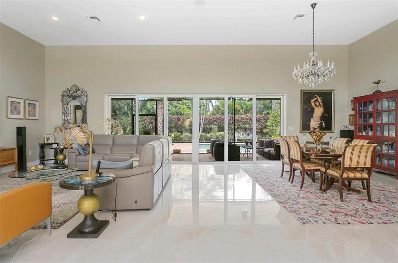  Single Family Homes Photo 12: 2701 NE 2nd Ave  Wilton Manors,  FL 33334